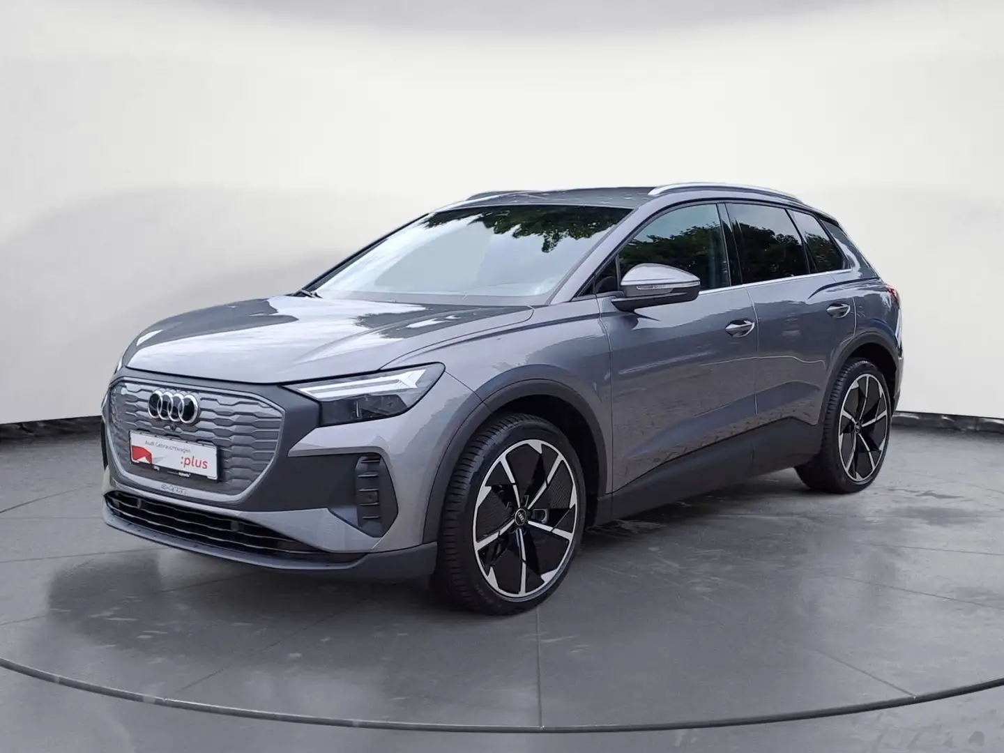 Audi Q4 e-tron 45 quattro Grijs - 2