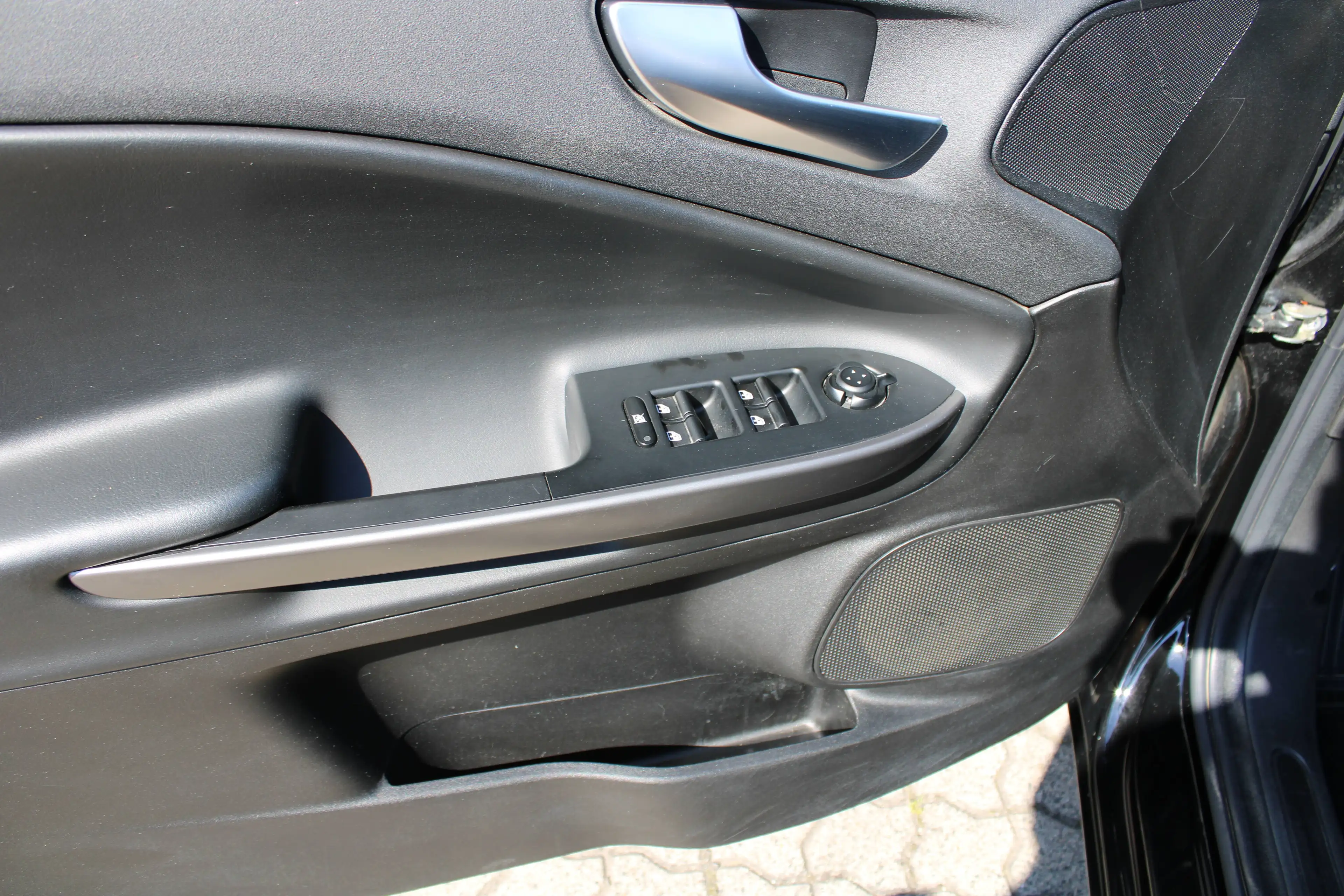 Alfa Romeo Giulietta Klima, LM-Räder, Bluetooth, USB, Parksensoren, ZV mit Funk — photo 9