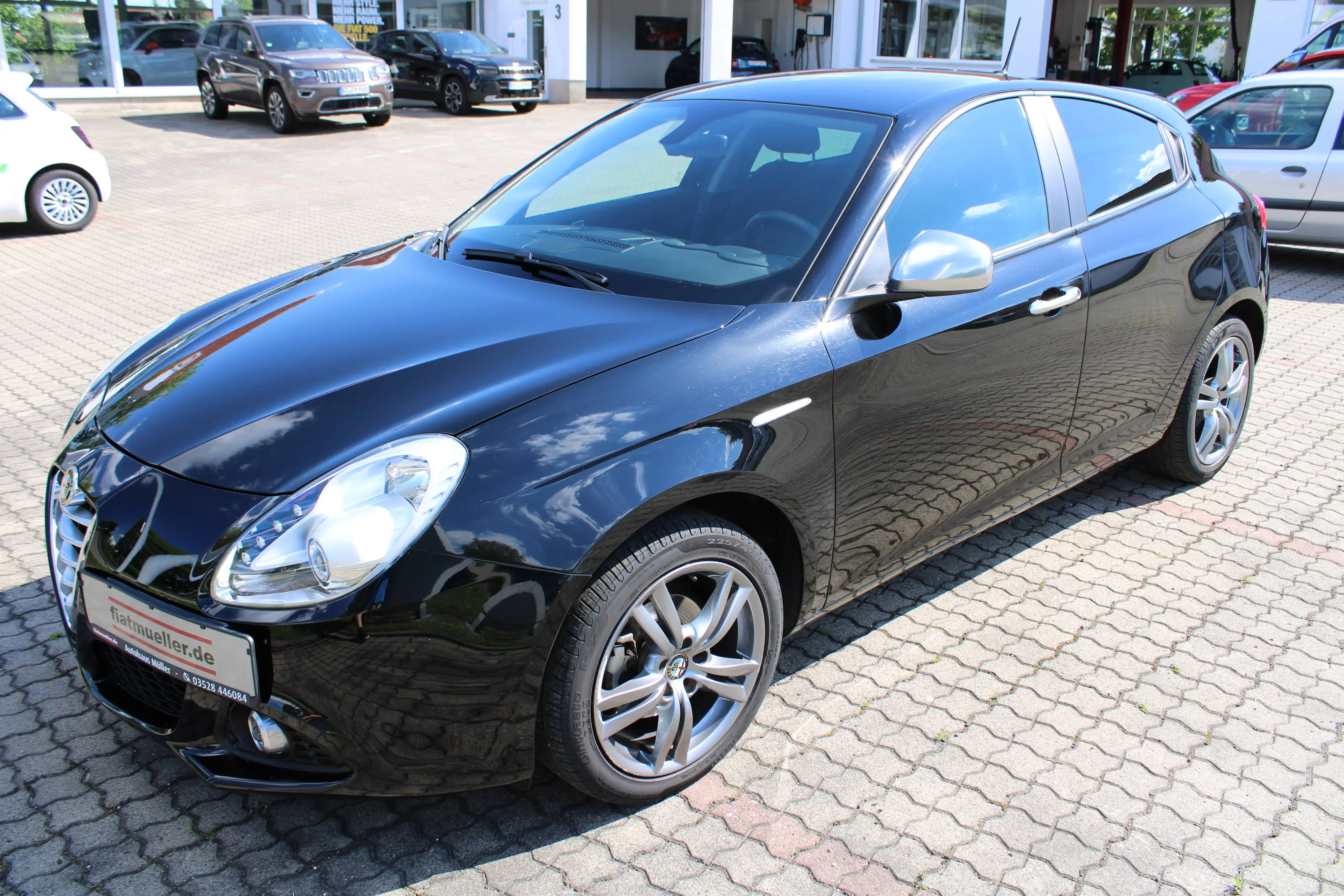 Alfa Romeo Giulietta Klima, LM-Räder, Bluetooth, USB, Parksensoren, ZV mit Funk