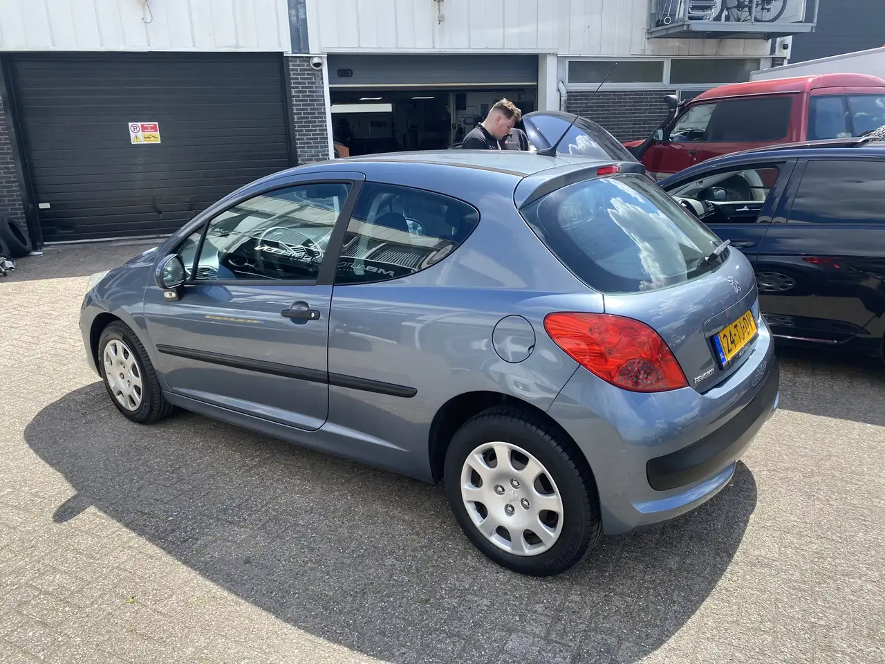 Peugeot 207