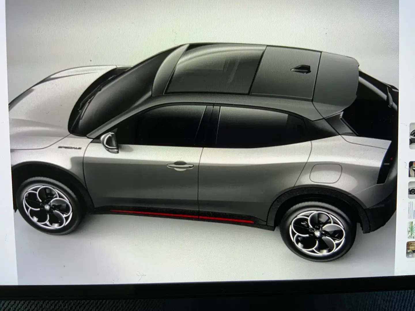 Alfa Romeo Junior Junior Ibrida Speciale 1.2 MHEV e-DCT6 Speciale Grau - 1