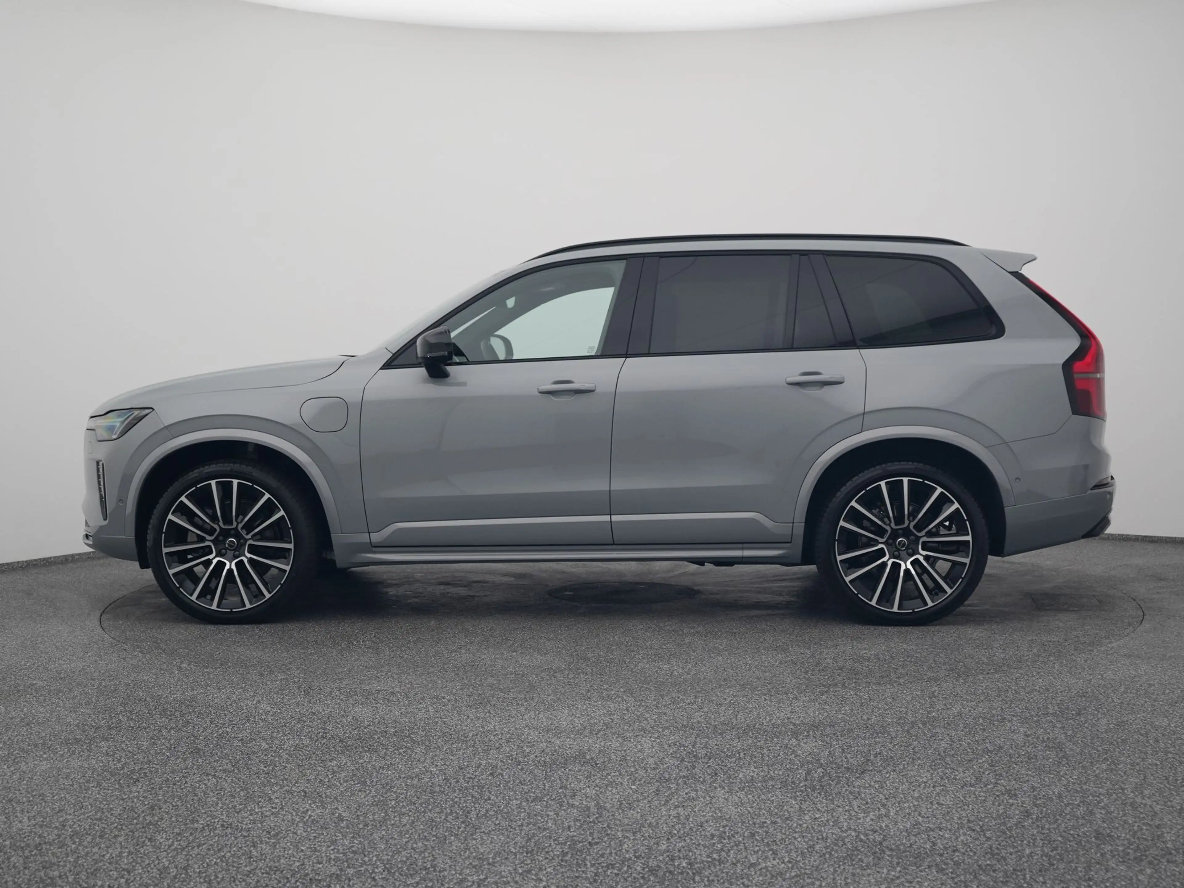 Volvo XC90 2.0 T8 Plug-in hybrid AWD Ultra Black Edition 7-Pe — photo 13