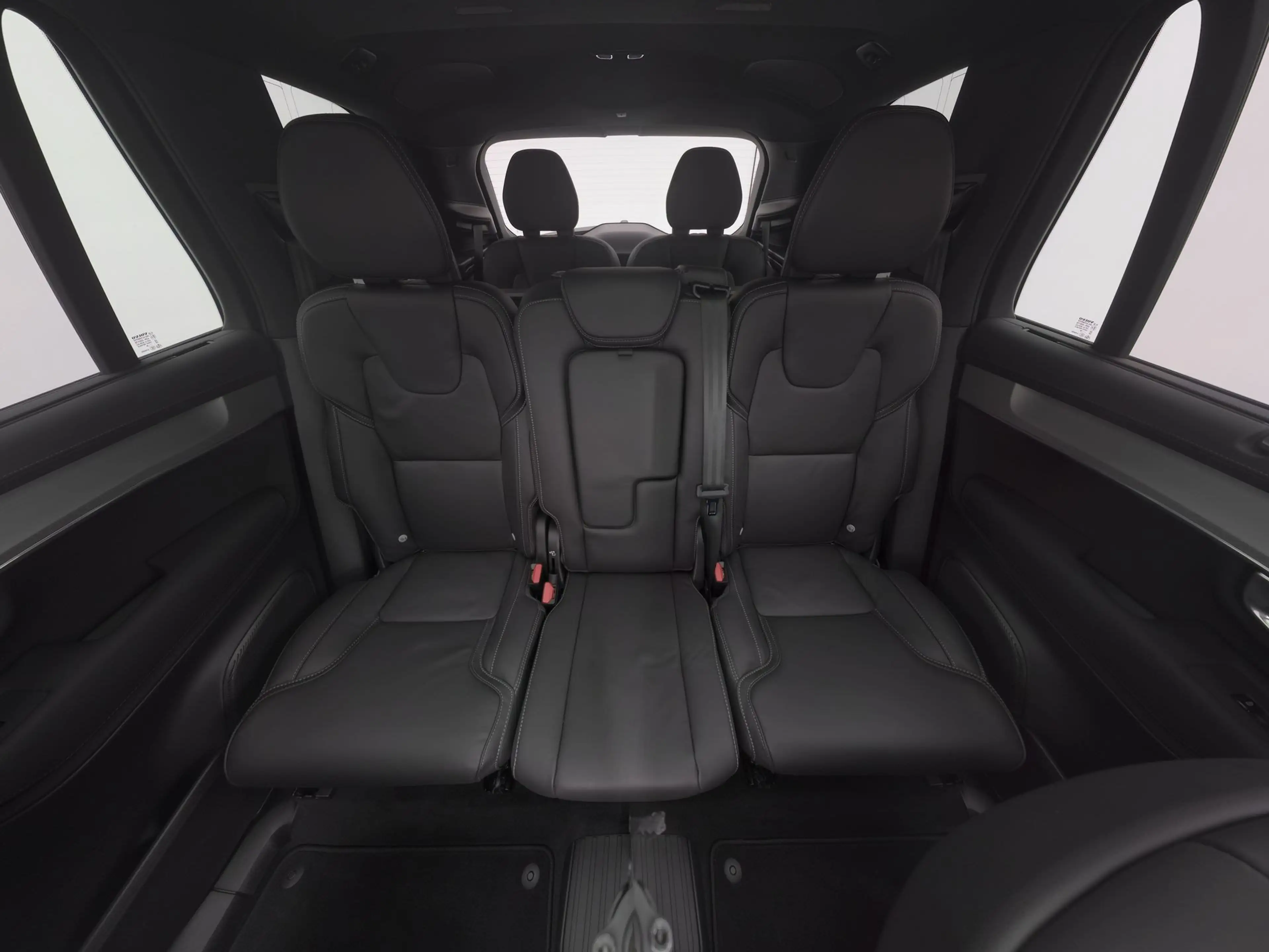 Volvo XC90 2.0 T8 Plug-in hybrid AWD Ultra Black Edition 7-Pe — photo 4