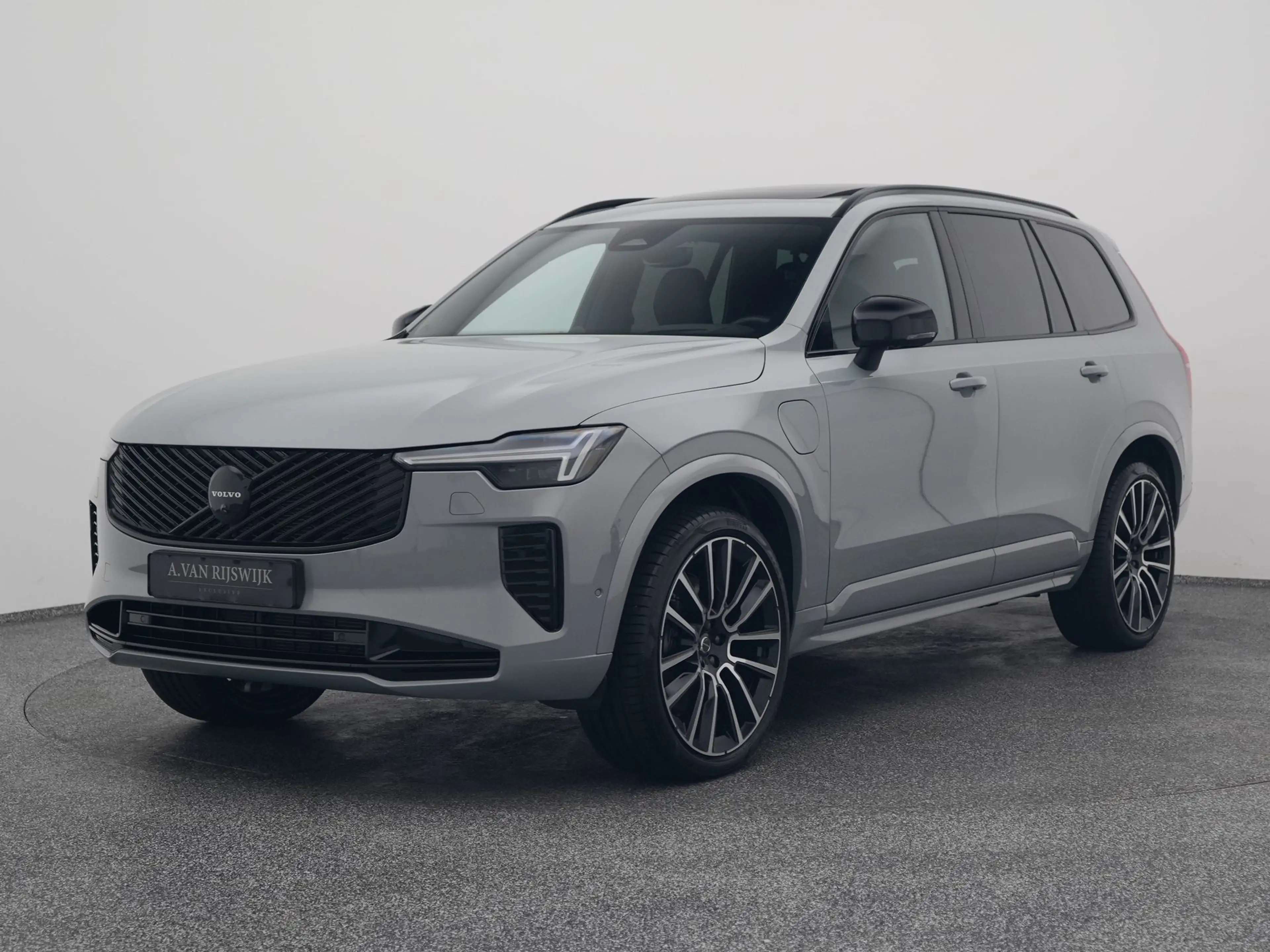 Volvo XC90 2.0 T8 Plug-in hybrid AWD Ultra Black Edition 7-Pe