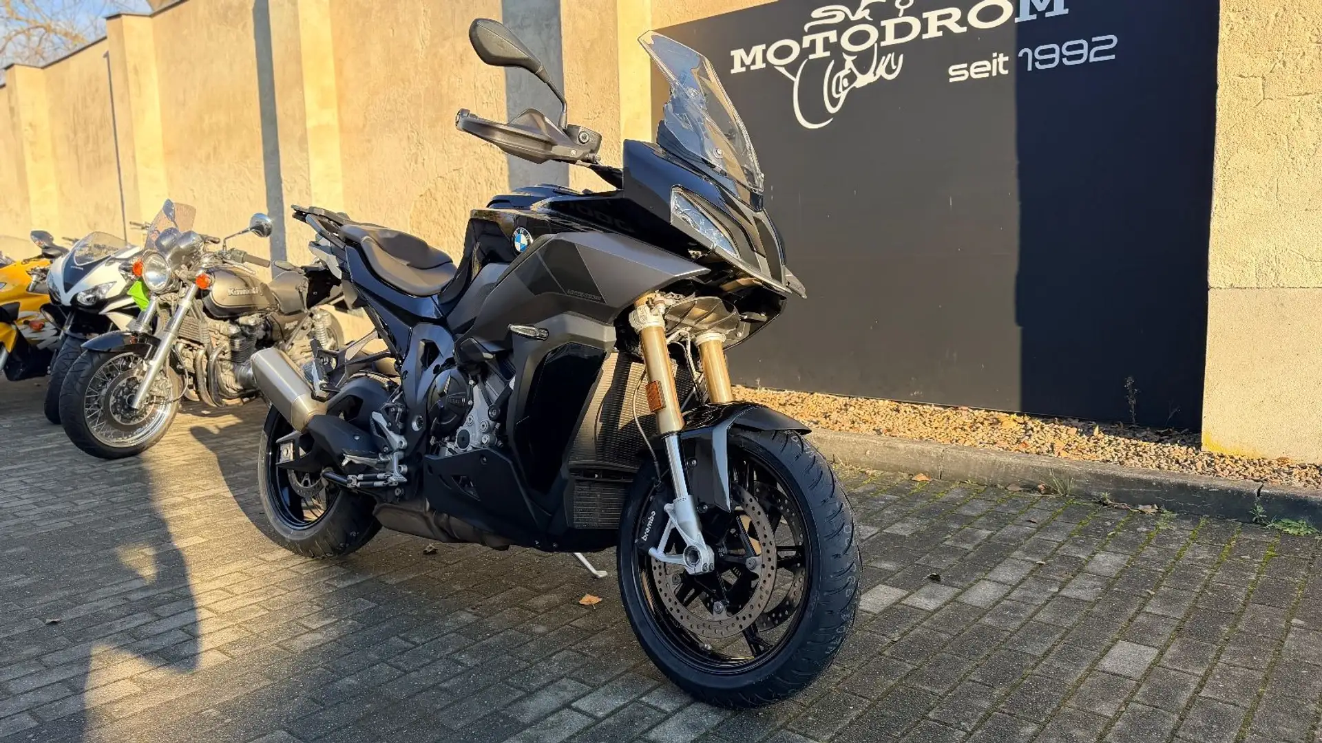 BMW S 1000 XR Fekete - 2