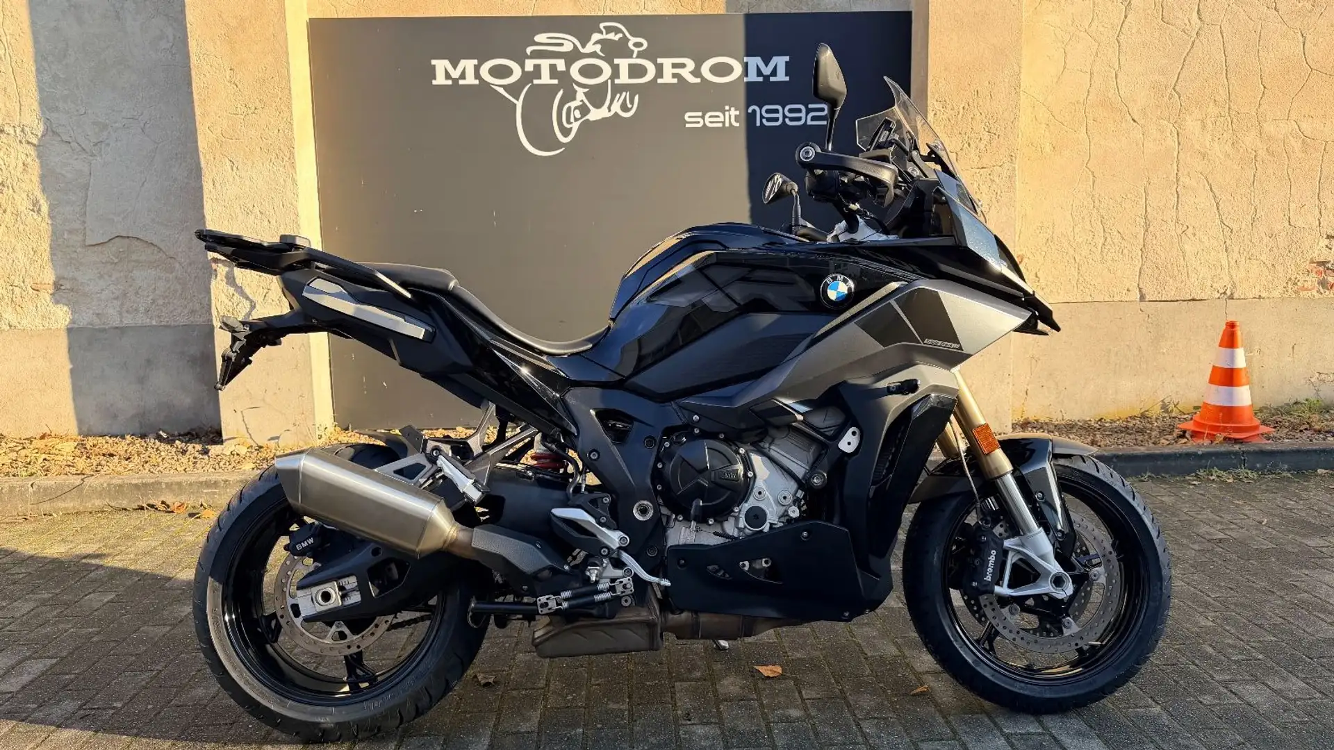 BMW S 1000 XR Fekete - 1