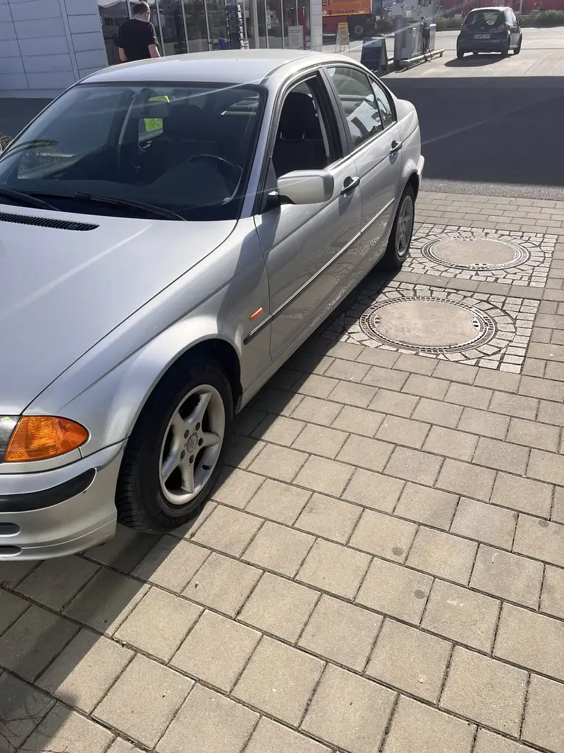 BMW 316 316i Stříbrná - 2