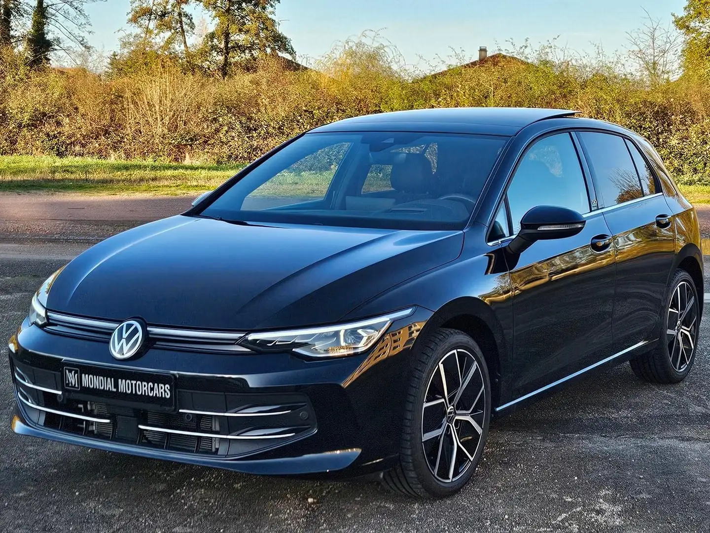 Volkswagen Golf VIII 1.5 eTSI 150 DSG7 EDITION 50 Noir - 1