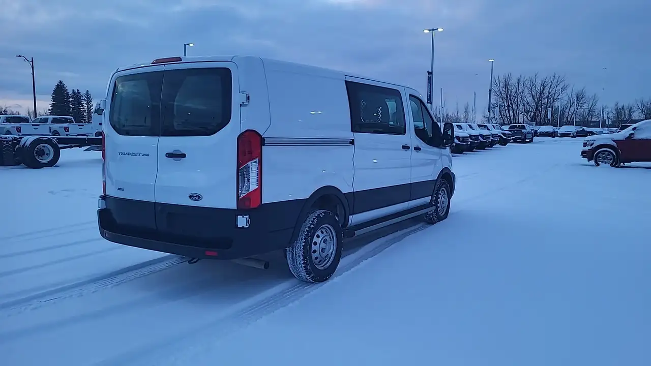 Ford Transit Cargo Van снимка Ford Transit Cargo Van