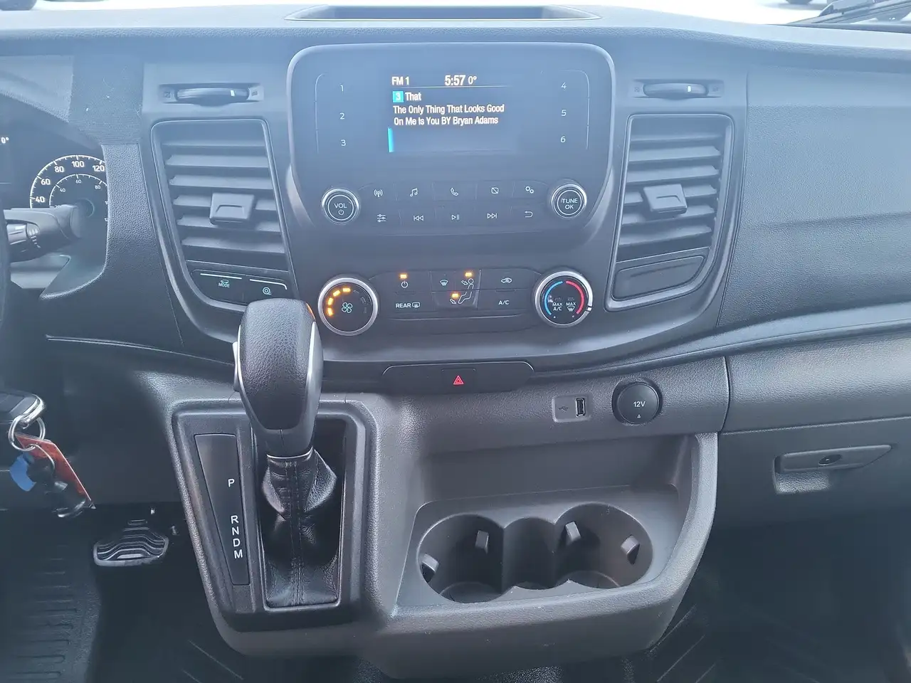 Ford Transit Cargo Van снимка Ford Transit Cargo Van