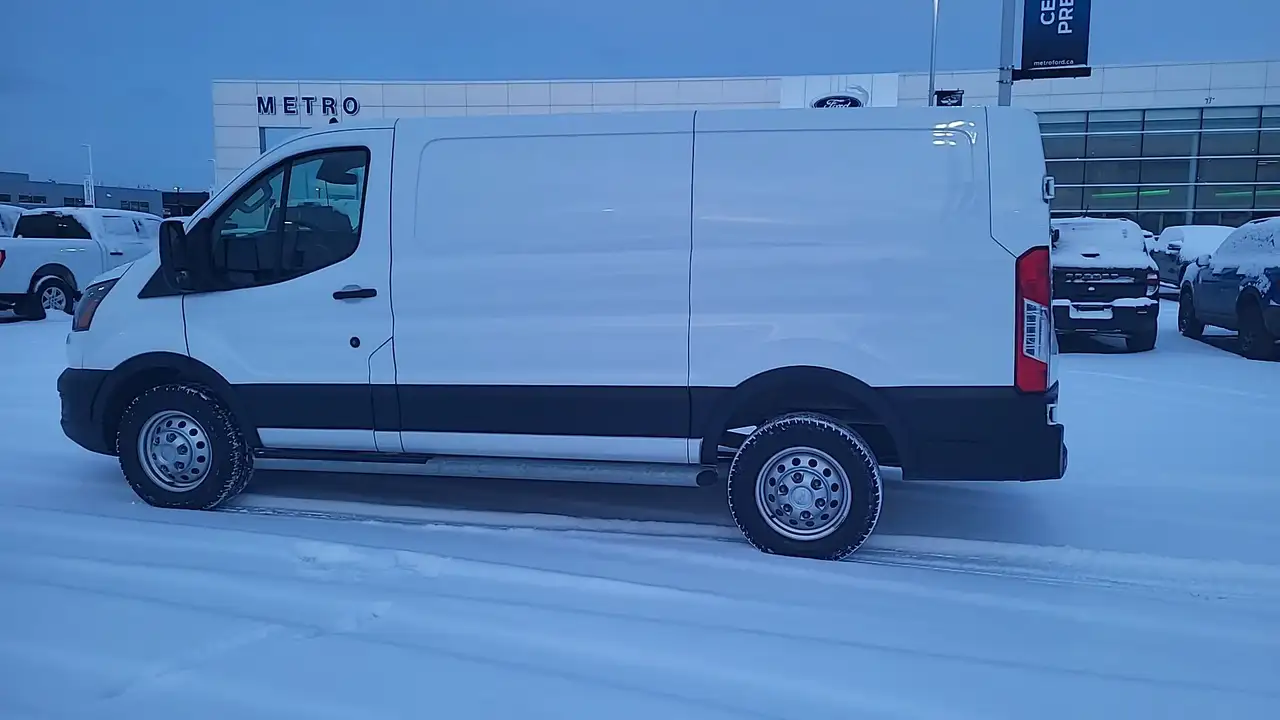 Ford Transit Cargo Van снимка Ford Transit Cargo Van