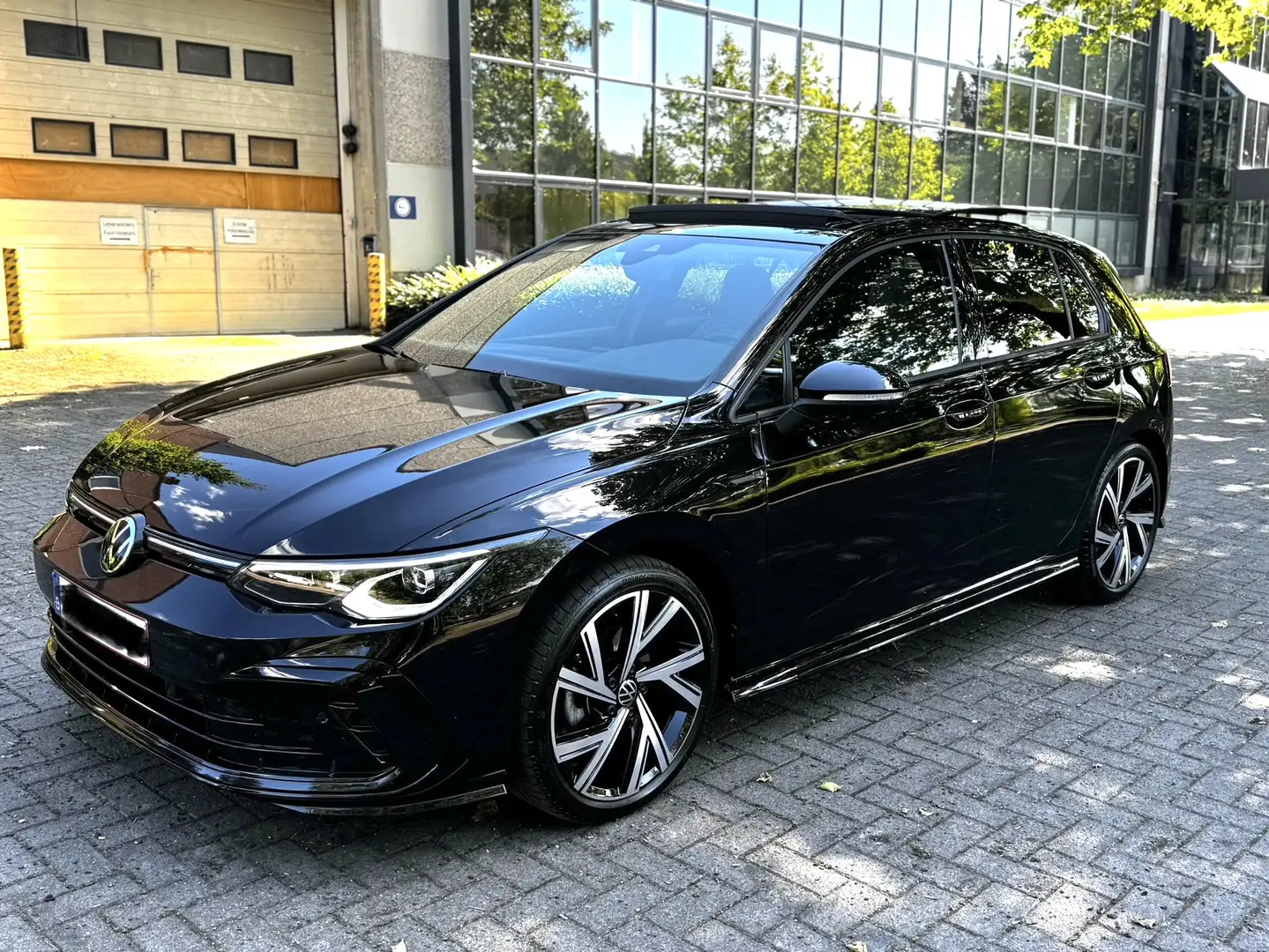 Volkswagen Golf 2.0 SCR TDi R-Line Business Premium DSG Noir - 1