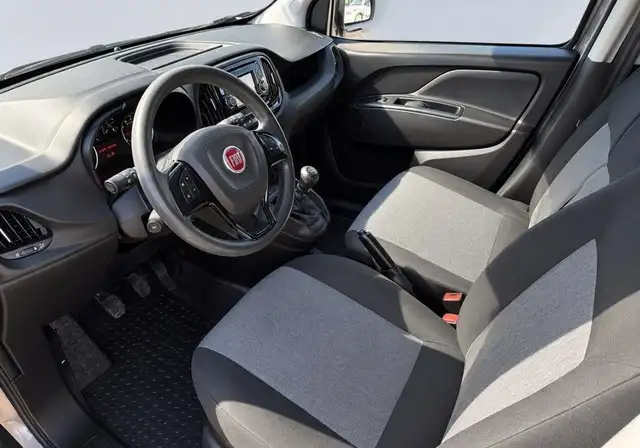 Fiat Doblo view 9