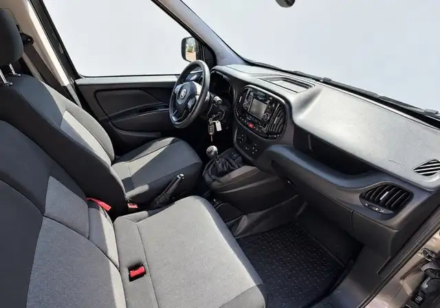 Fiat Doblo view 8