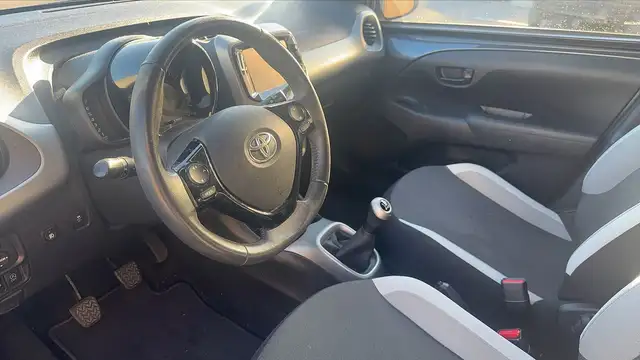 Toyota Aygo view 8