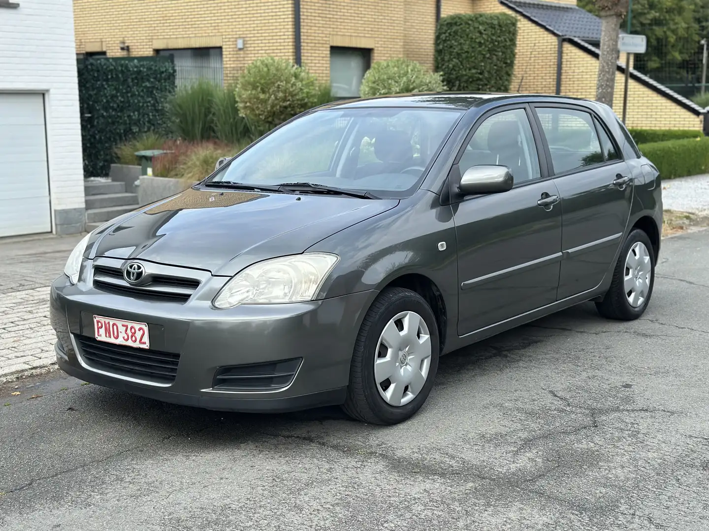 Toyota Corolla 1.4i VVT-i 16v Silver Line - 1