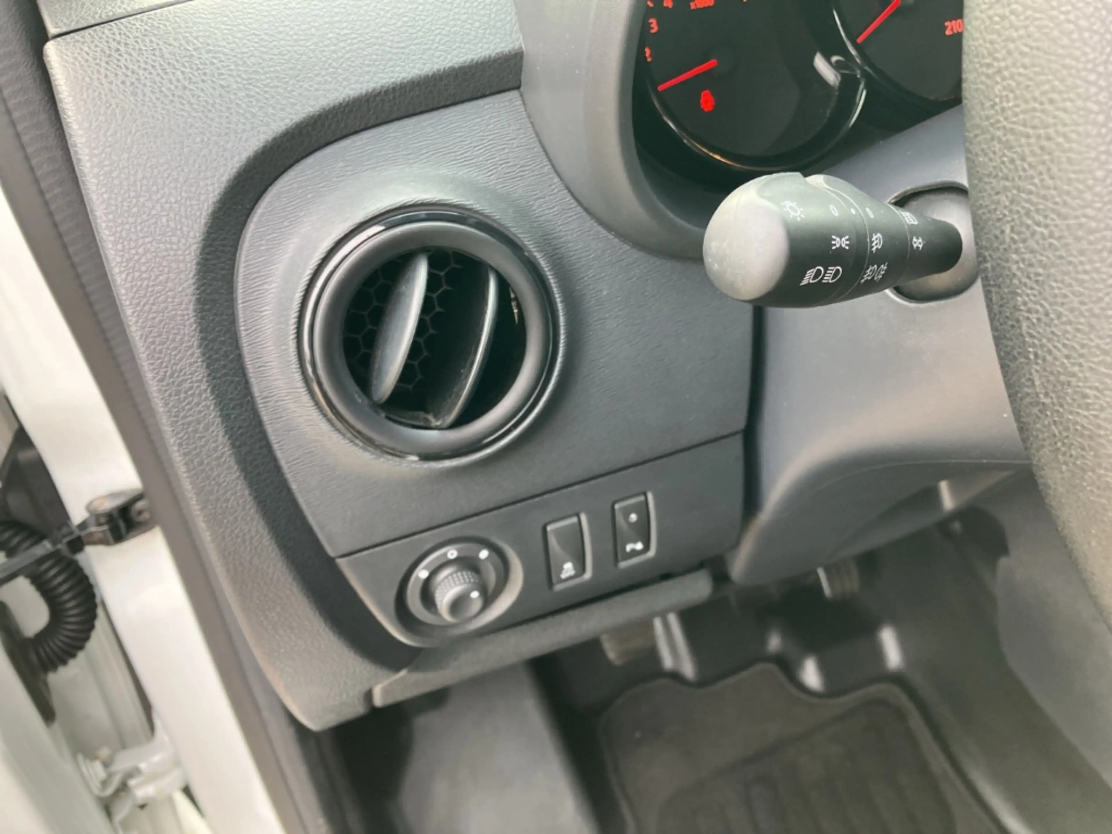 Dacia Others COMFORT 1.5 dCi PDC+2xSchiebetALr Comfort PDC+2xSc — photo 21