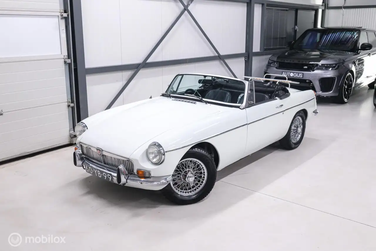 MG B 1.8 Roadster Overdrive 1973 | spaakwielen | stal, foto 9