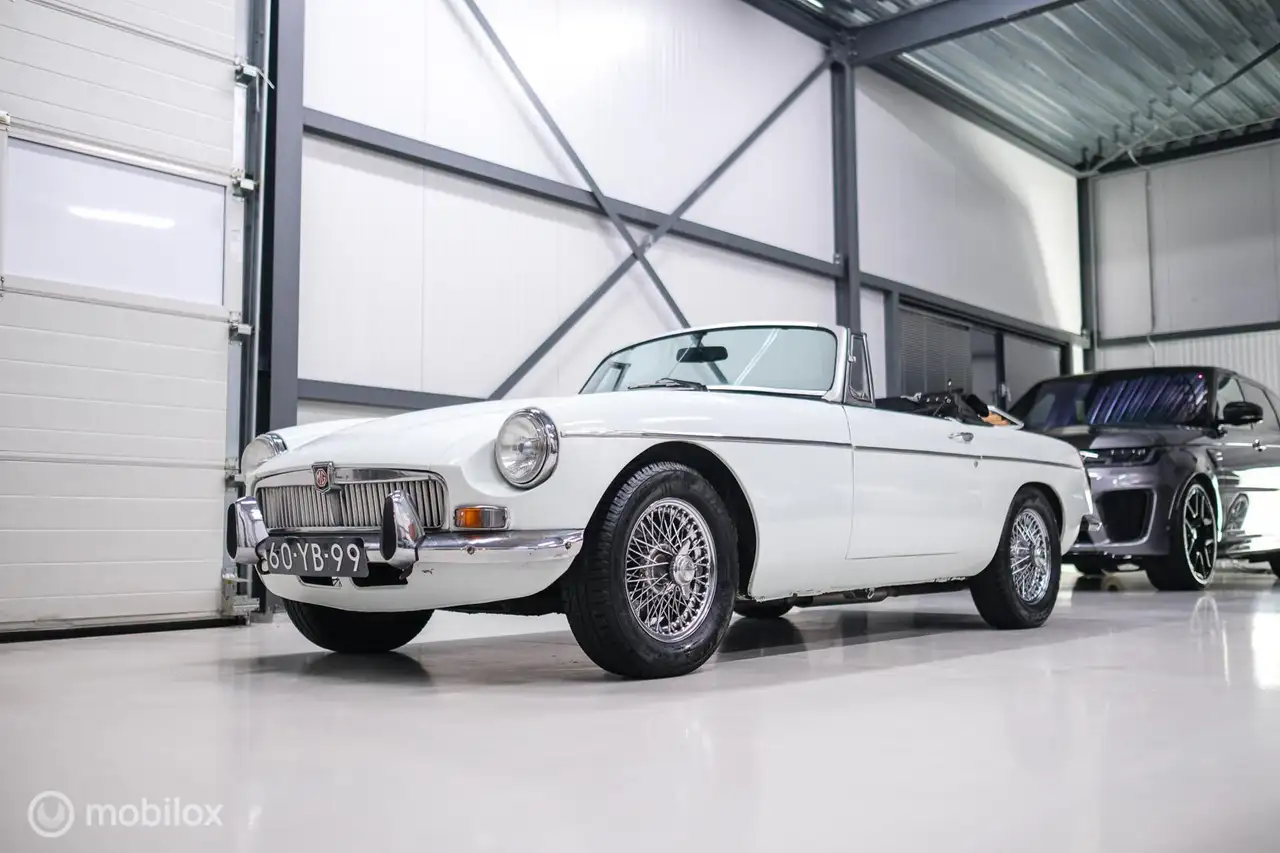 MG B 1.8 Roadster Overdrive 1973 | spaakwielen | stal, foto 12