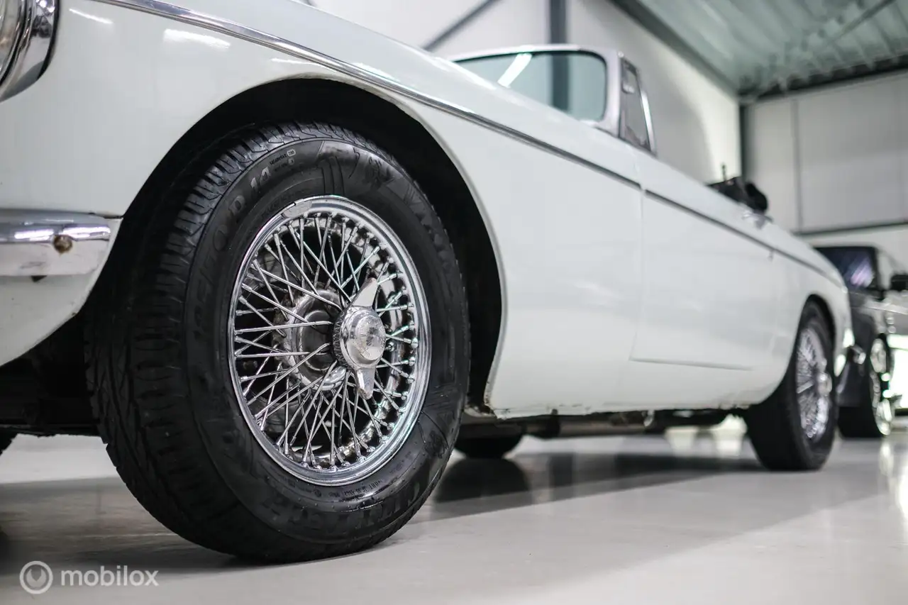 MG B 1.8 Roadster Overdrive 1973 | spaakwielen | stal, foto 6