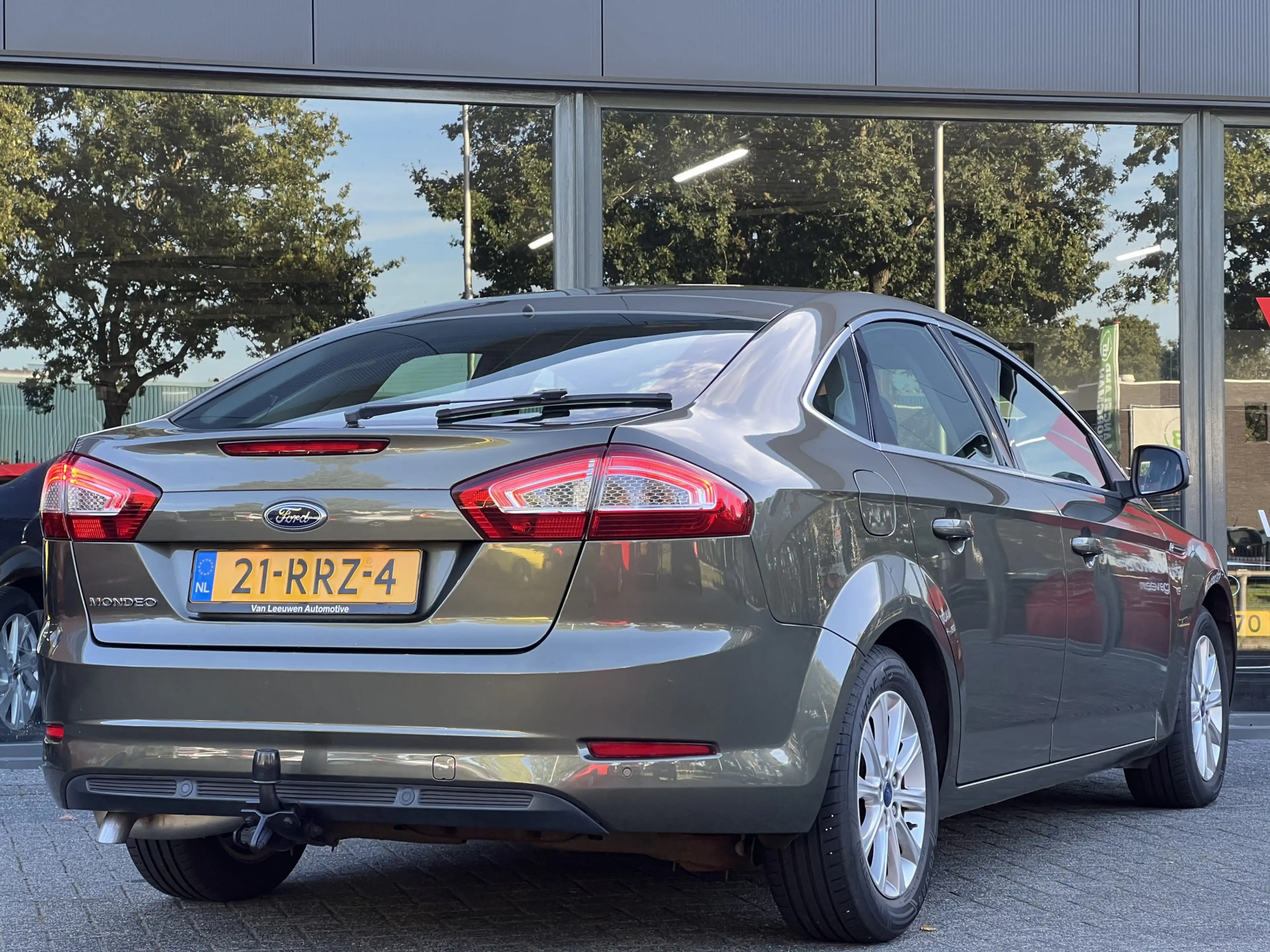 Ford Mondeo 1.6 EcoBoost Titanium | Navi | Cruise | Trekhaak | — photo 15