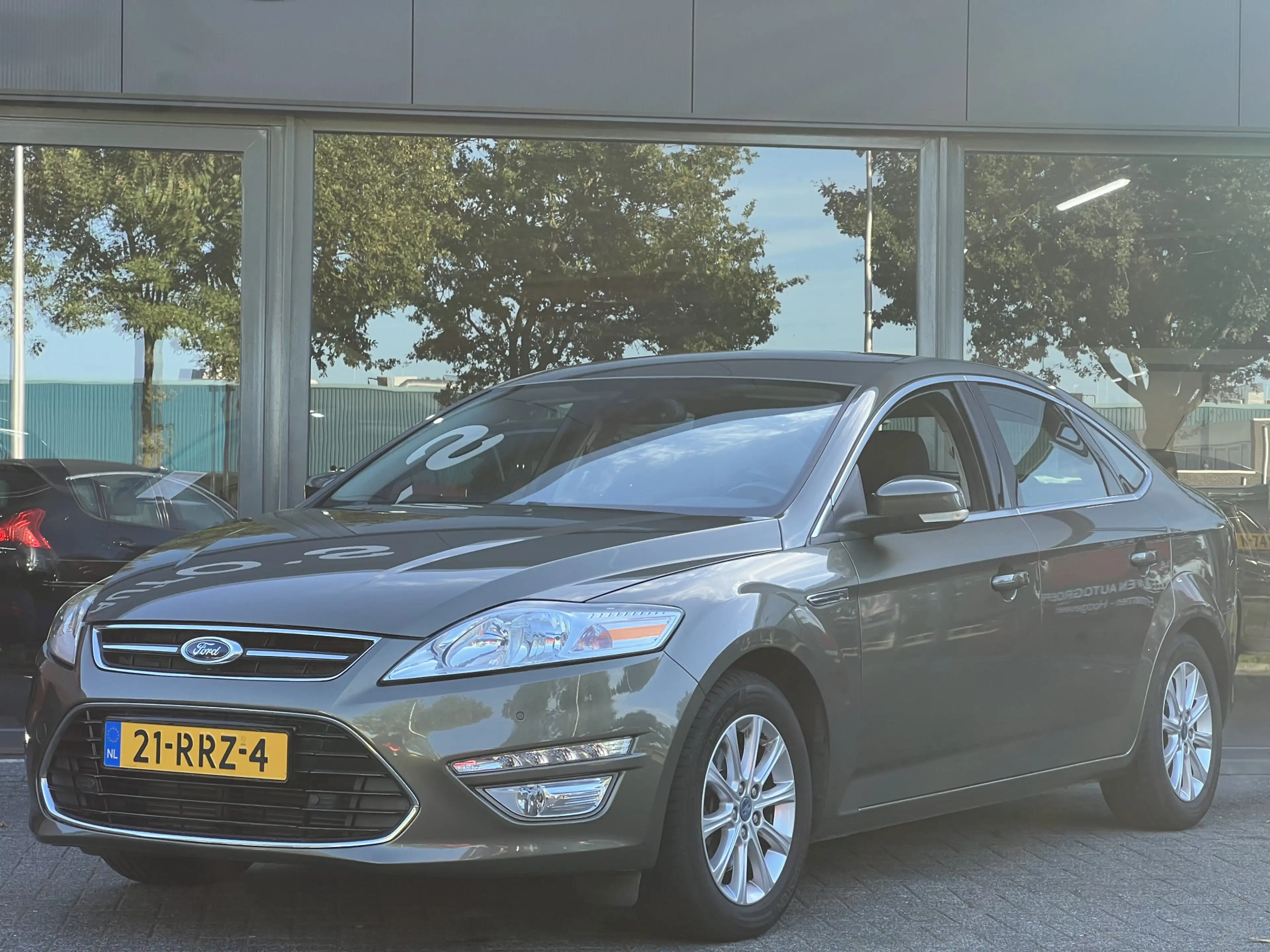 Ford Mondeo 1.6 EcoBoost Titanium | Navi | Cruise | Trekhaak | — photo 13