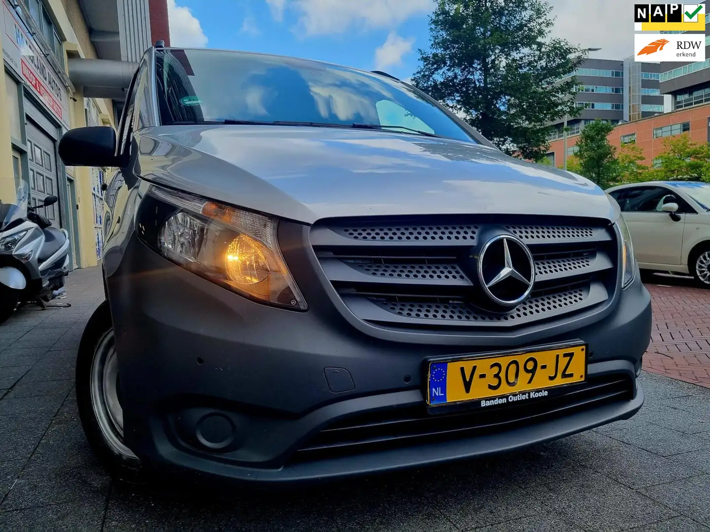 Mercedes-Benz Vito 114 CDI Lang Clima Navi Camera CrusCtrl Nw Staat Gris - 1