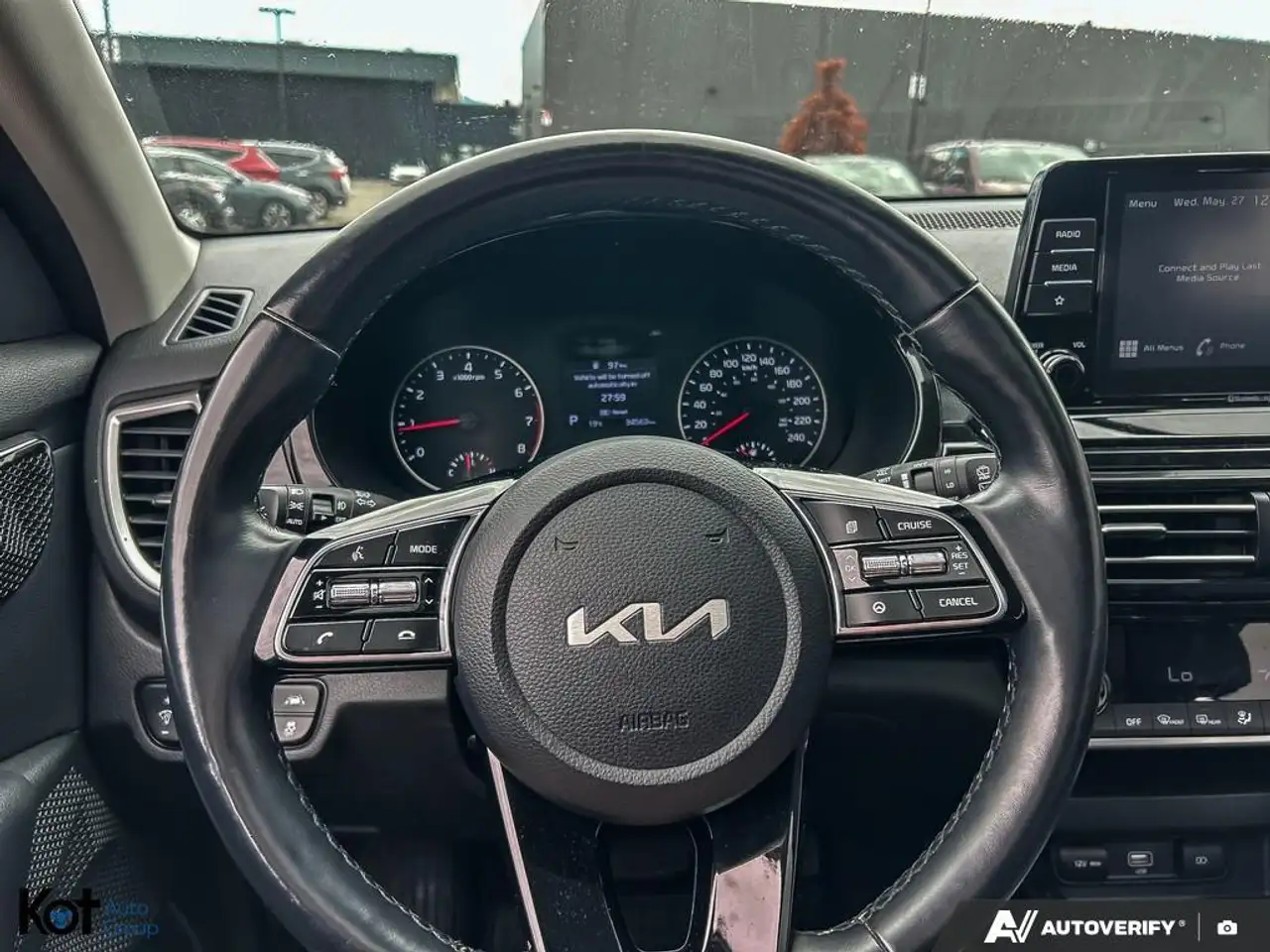 Kia Seltos снимка Kia Seltos