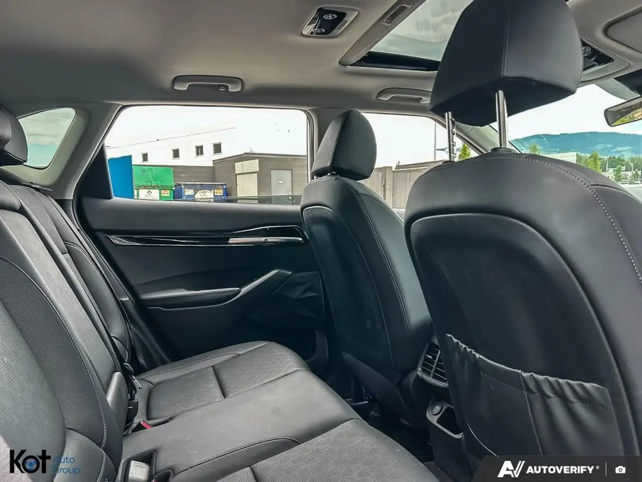 Kia Seltos снимка Kia Seltos