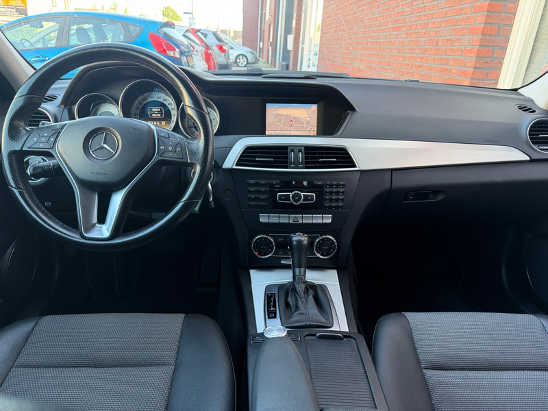 Mercedes-Benz C 180 Business Class Avantgarde / Navi / Clima / Cruise — photo 3