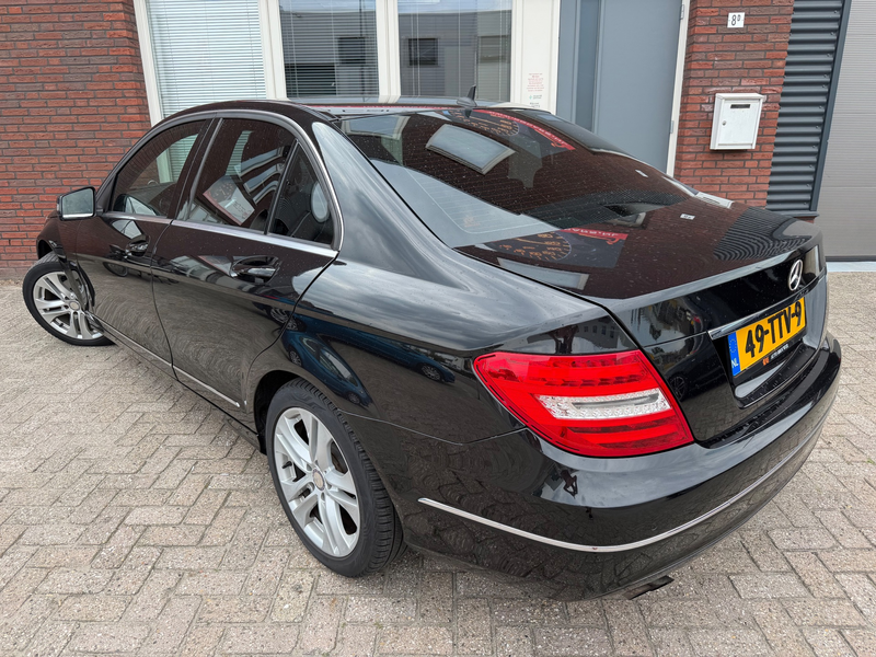 Mercedes-Benz C 180 Business Class Avantgarde / Navi / Clima / Cruise — photo 34