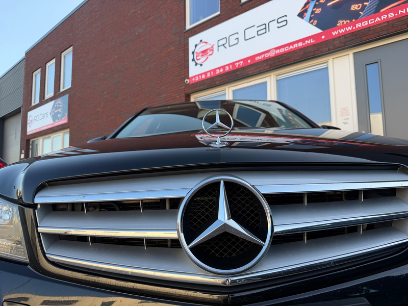 Mercedes-Benz C 180 Business Class Avantgarde / Navi / Clima / Cruise — photo 9