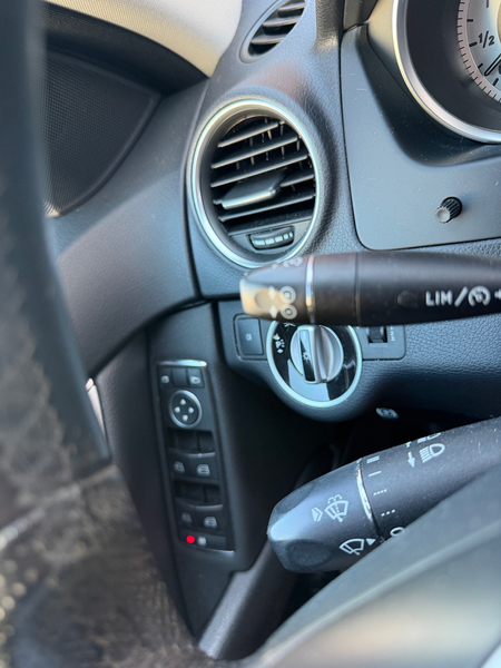 Mercedes-Benz C 180 Business Class Avantgarde / Navi / Clima / Cruise — photo 25