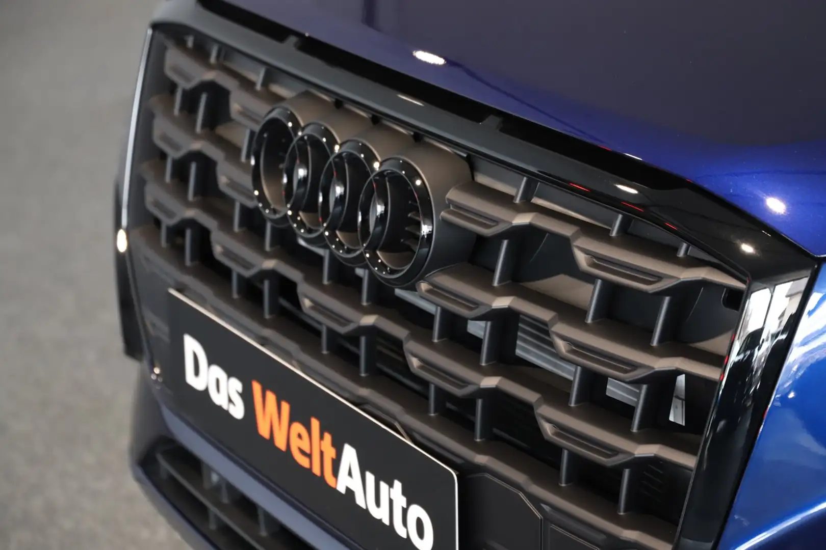 Audi Q2 35 TFSI admired Blau - 2