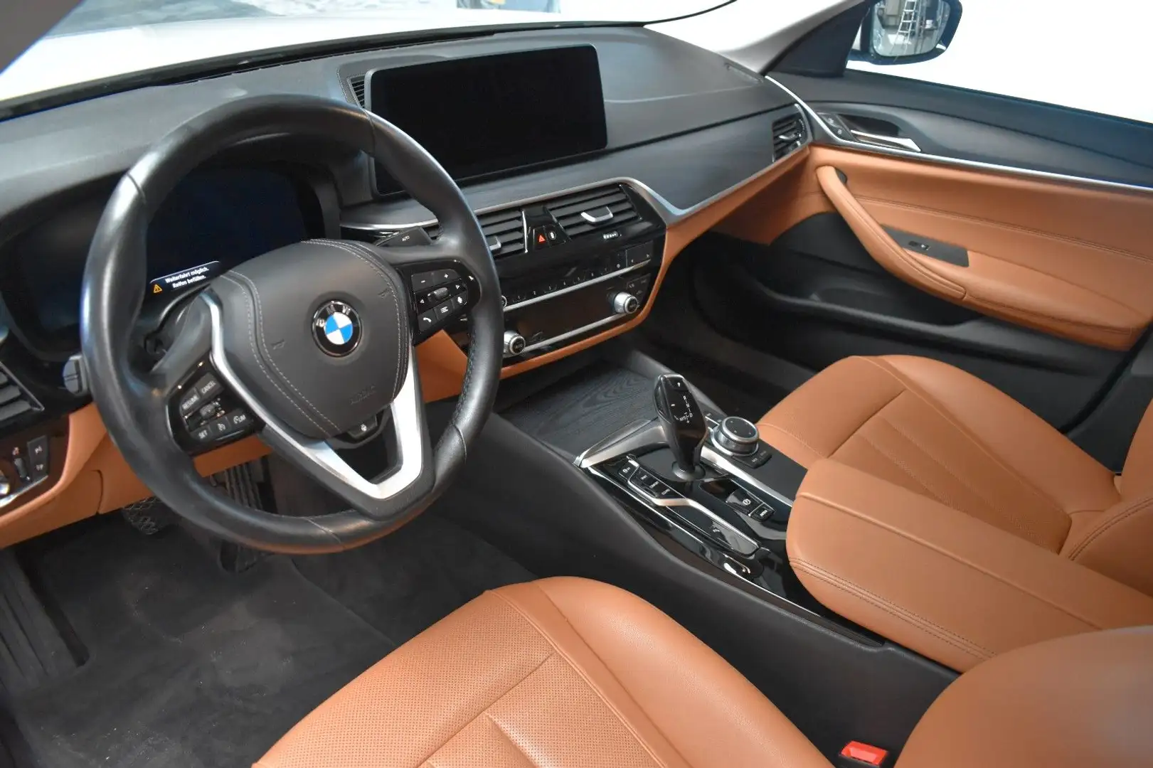 BMW 530 d ADAP.LED*KAMERA*LEDER*LIVE COCKPIT*SHZ* Blanc - 2