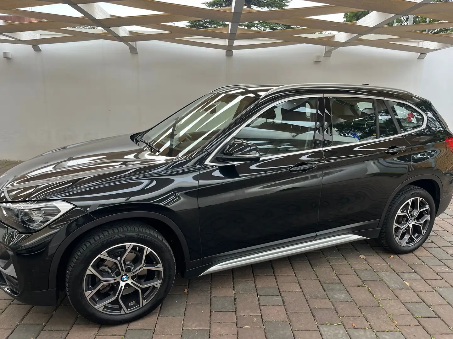 BMW X1 X1 F48 2019 sdrive18d xLine Plus auto Negro - 1