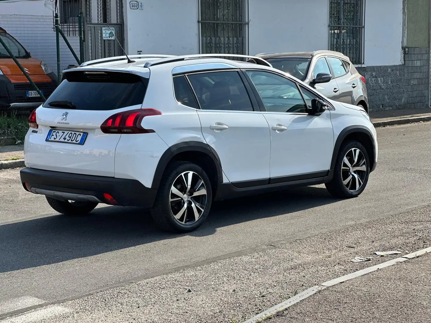 Peugeot 2008 2008 1.2 puretech t Black Matt s Bianco - 2