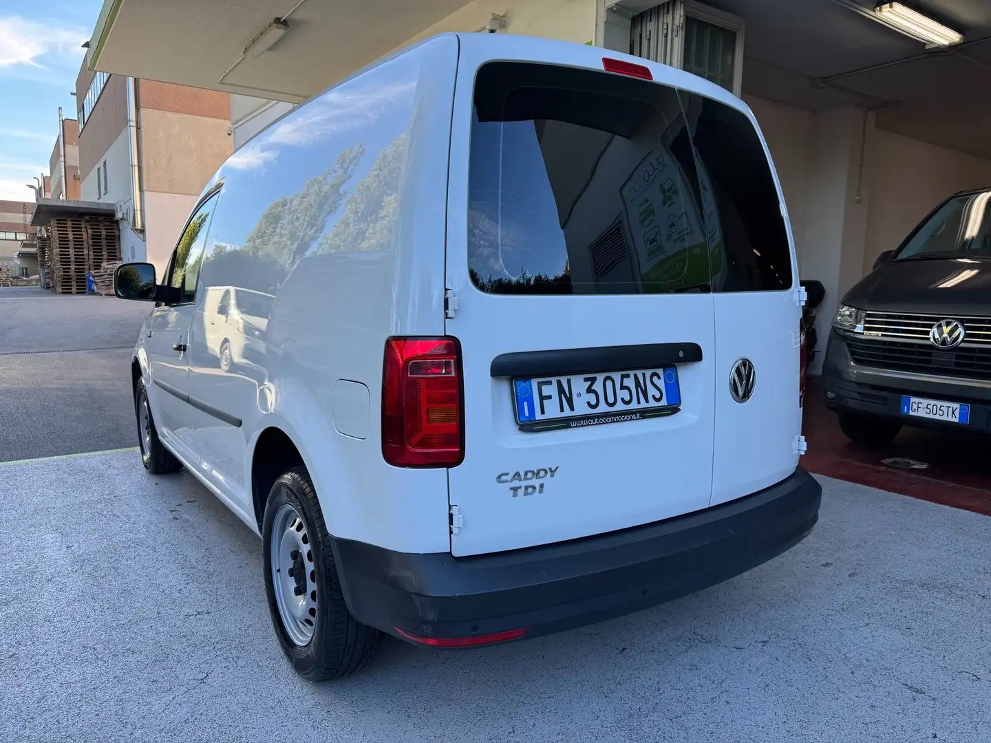 Volkswagen Caddy 2.0TDI BUSINESS UNIPROPRIETA GARANZIA 24MESI EURO6 Bianco - 2