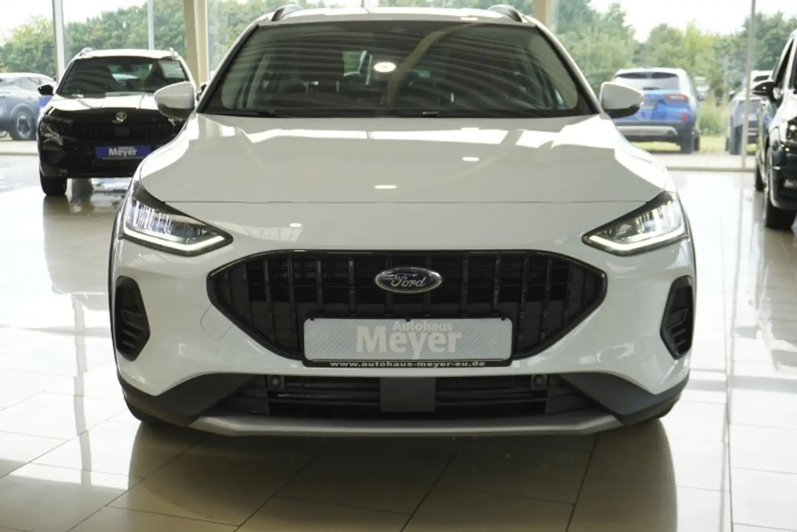 Ford Focus Active X 1.0 155PS aAHK/LED/Navi/Kamera/Winterp. Weiß - 2