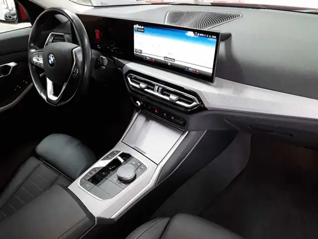 BMW 3 Series view 9