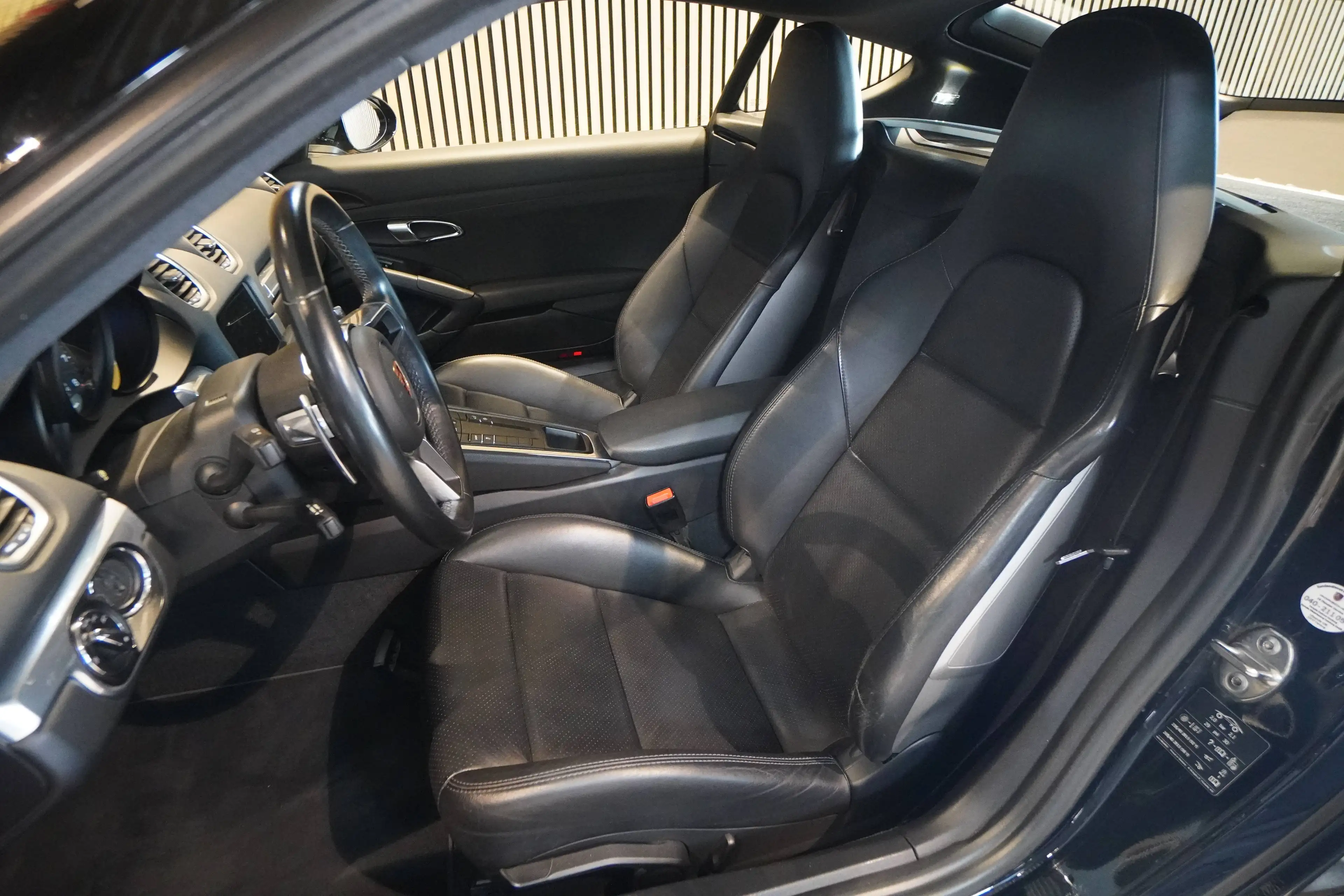 Porsche Cayman 718*PDK*19" Zoll*Sportsitze*Top-Zustand*2.Hd* — photo 9