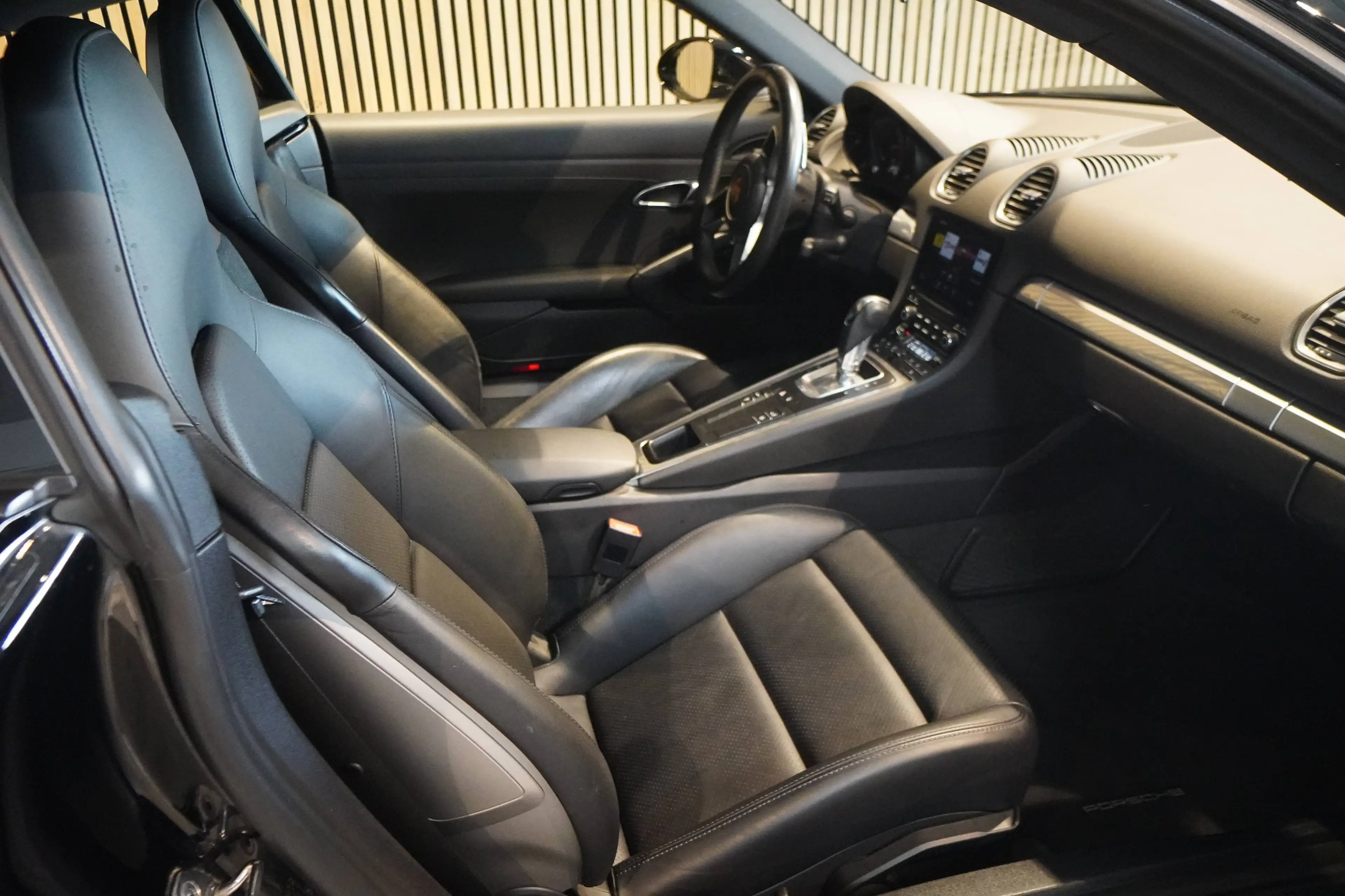 Porsche Cayman 718*PDK*19" Zoll*Sportsitze*Top-Zustand*2.Hd* — photo 10