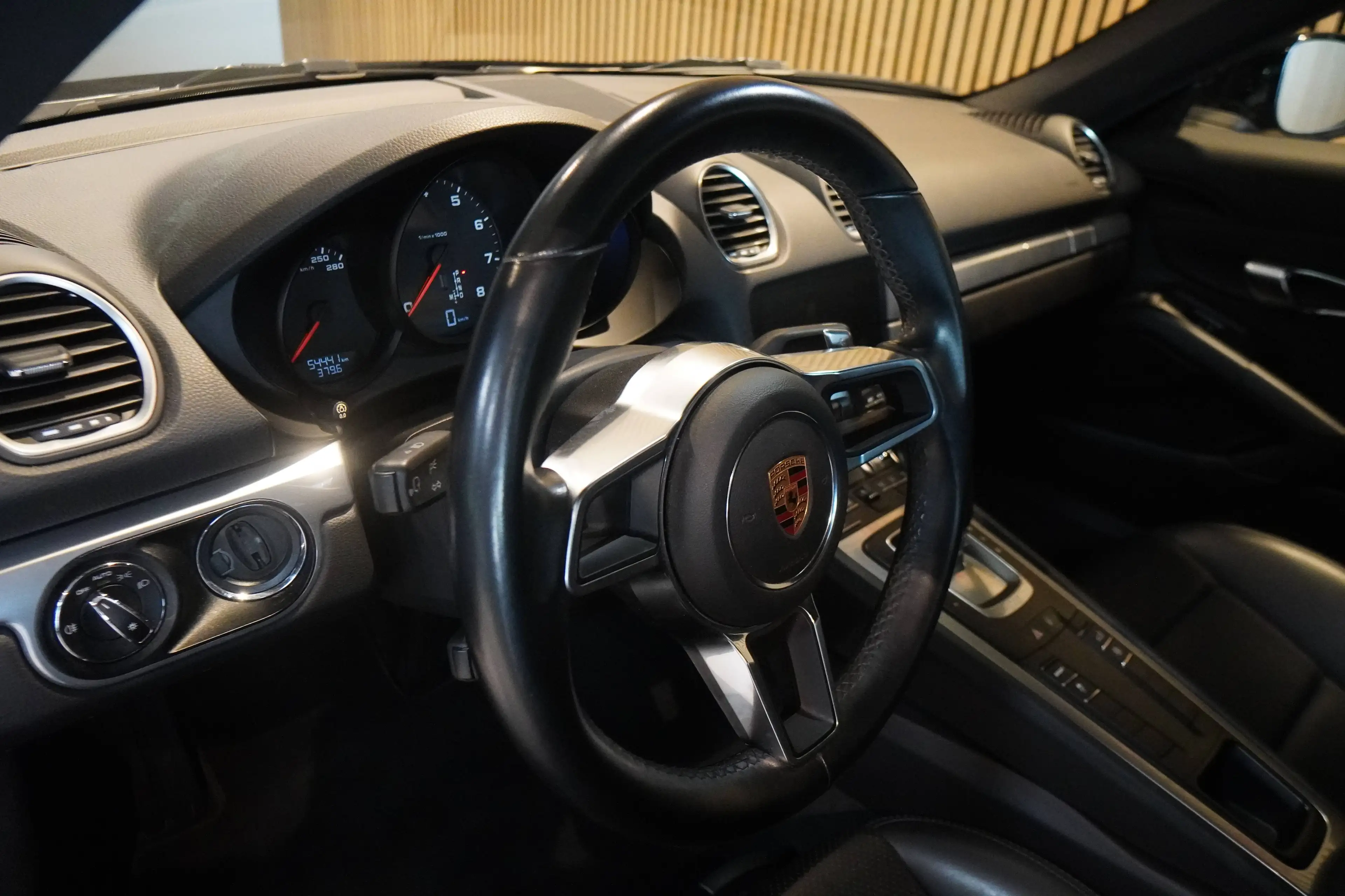 Porsche Cayman 718*PDK*19" Zoll*Sportsitze*Top-Zustand*2.Hd* — photo 6