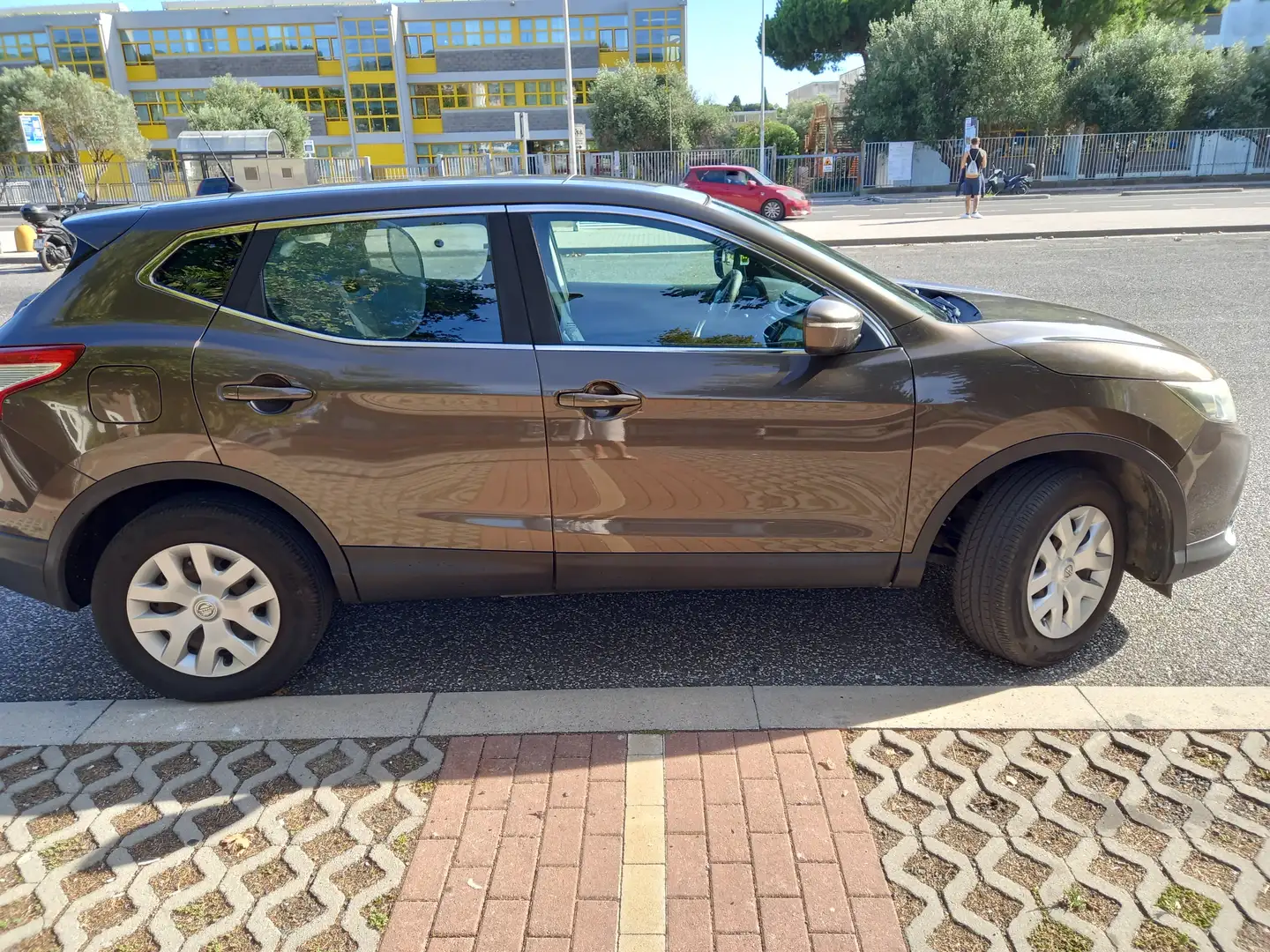 Nissan Qashqai Qashqai II 2014 1.5 dci Visia 110cv Marrone - 1