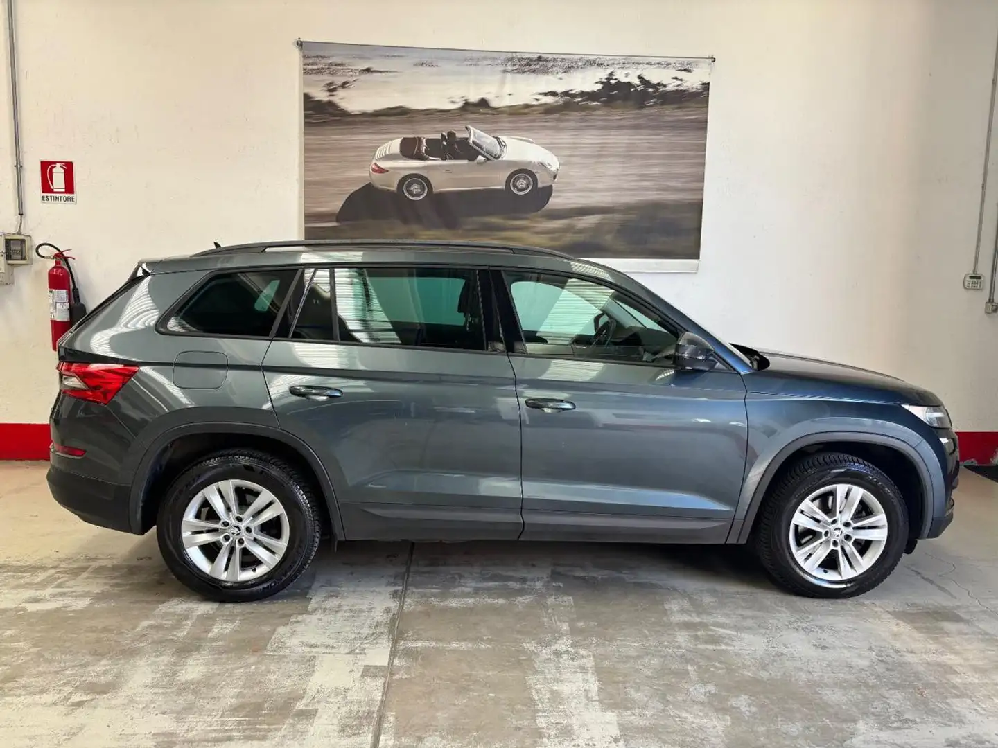 Skoda Kodiaq 2.0 TDI SCR 4x4 Ambition Gris - 2