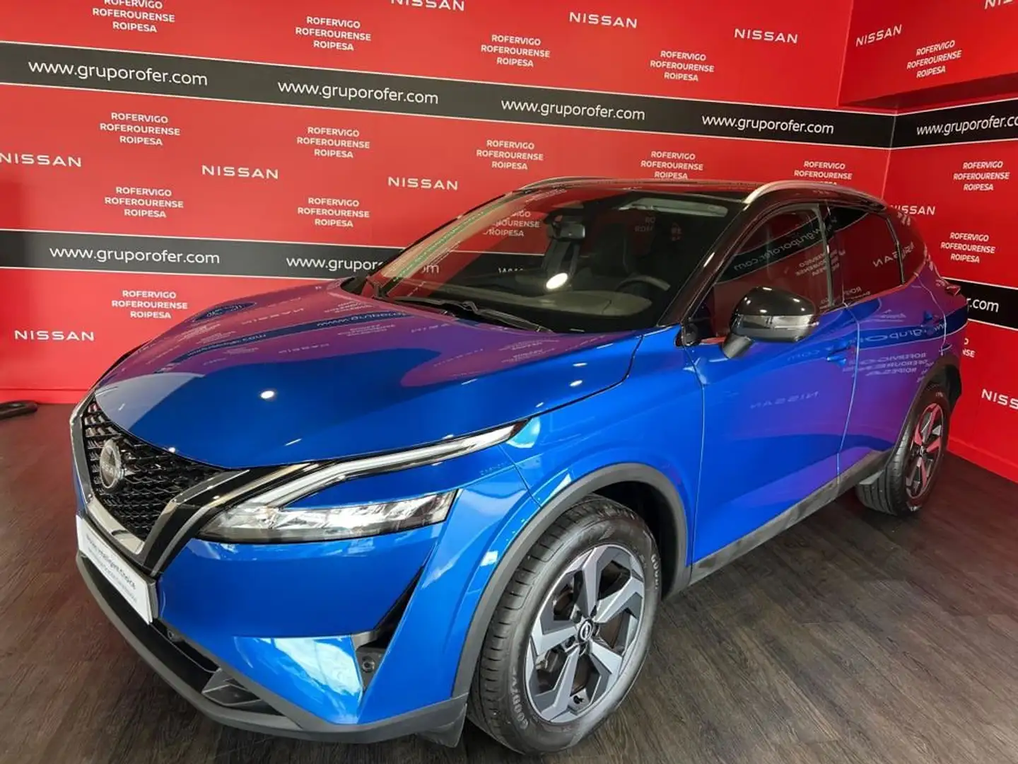 Nissan Qashqai 1.3 DIG-T mHEV 12V N-Connecta 4x2 Aut. 116kW Zwart - 1