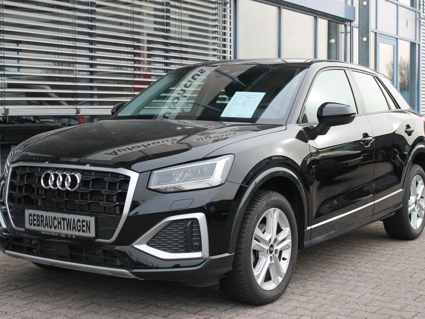 Audi Q2 35 1.5 TFSI advanced *Kamera/LED/Navi* Schwarz - 1