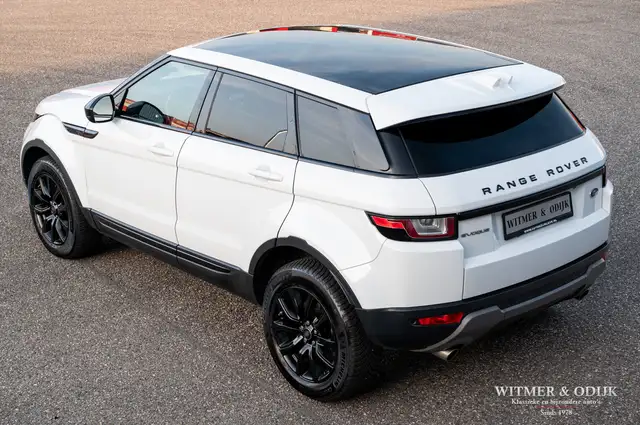 Land Rover Range Rover Evoque view 2
