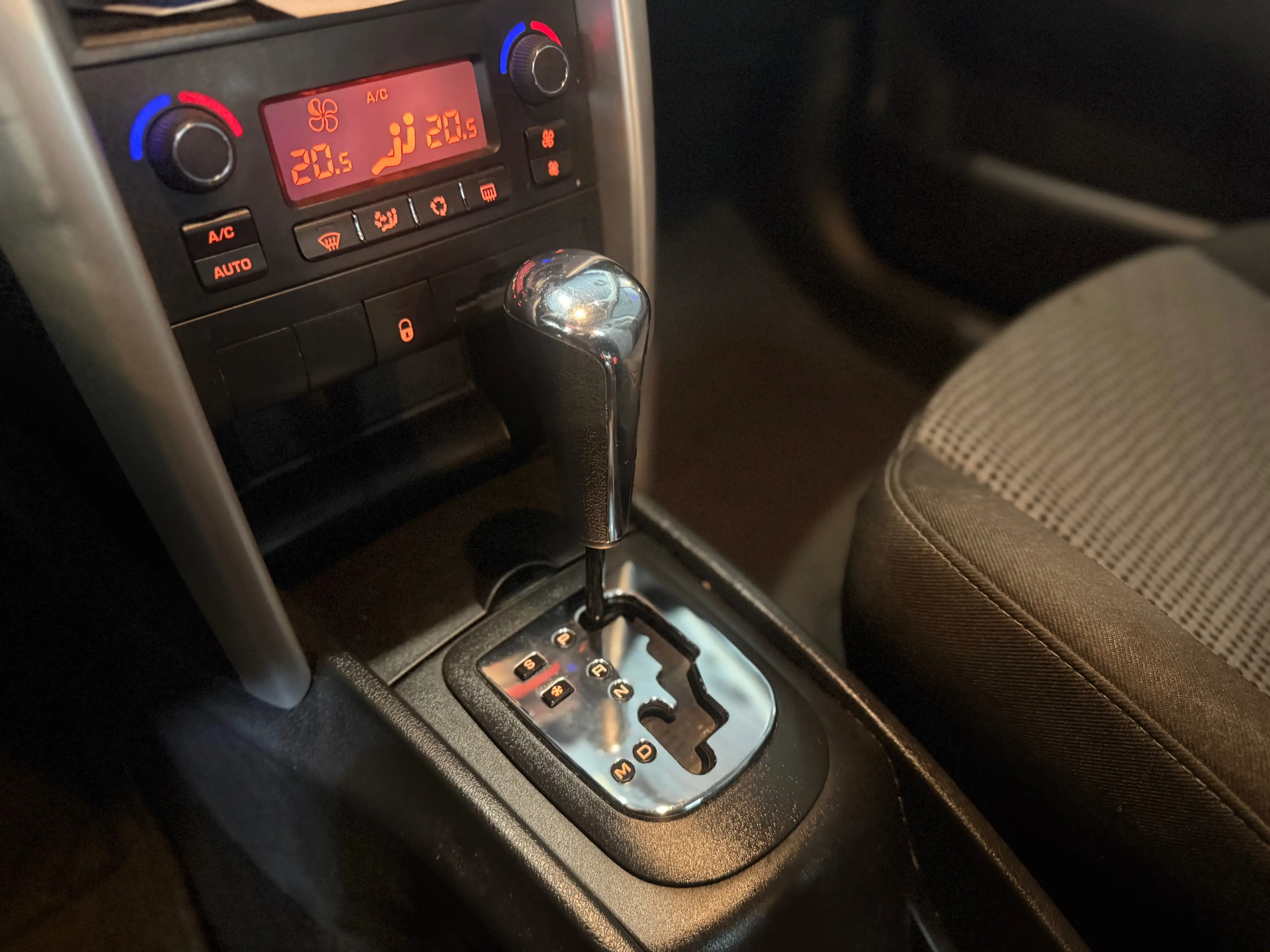 Peugeot 207 207 1.6i Sporty / 12 Mois De Garantie / Automatique — photo 11