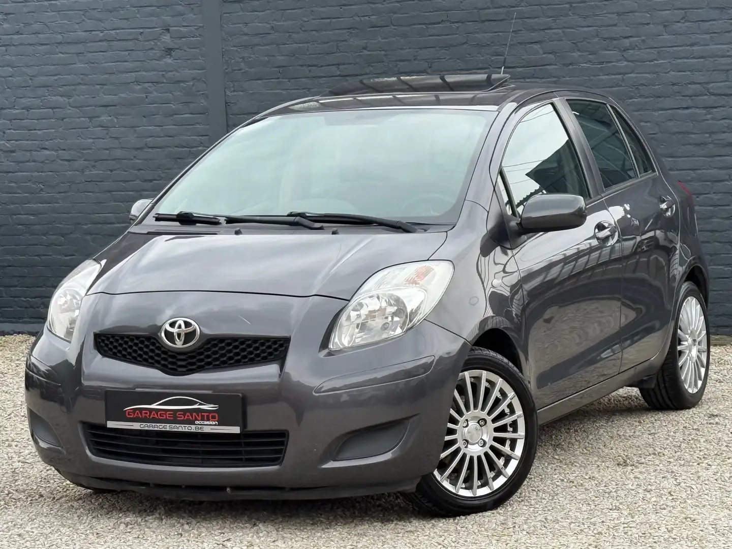 Toyota Yaris 1.3i VVT-i /BoiteAutomatique/Garantie12mois/ Grijs - 1
